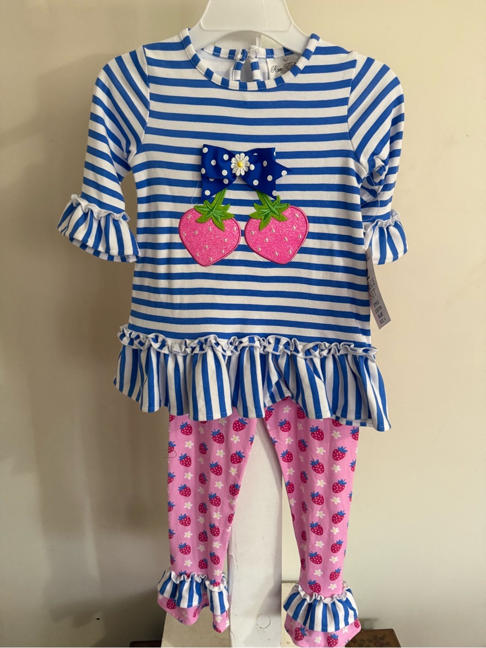 NWT Rare Editions Strawberry Outfit